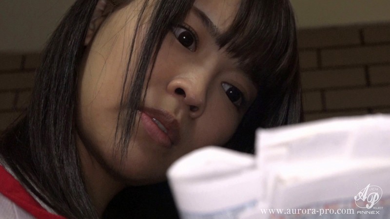 罠に落された美人妻 「夫は知らない…私が毎日、自宅で非道な男達の慰み物になっている事を…」 愛華みれい