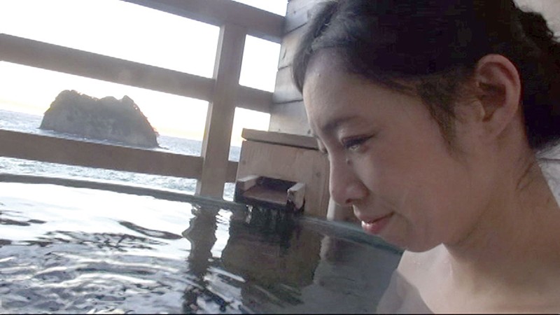 寝取られ人妻 湯けむりの旅09