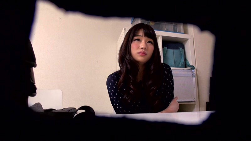 カフェで働く石原さ○み似の18歳を103日間かけてストーキングしてAVデビュー させました 大澤美咲