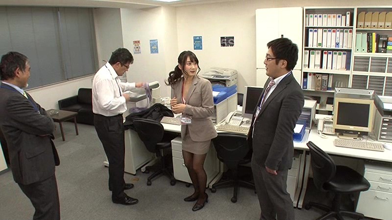 ソソる新人社員歓迎!チ○ポぶち込み社内野球拳