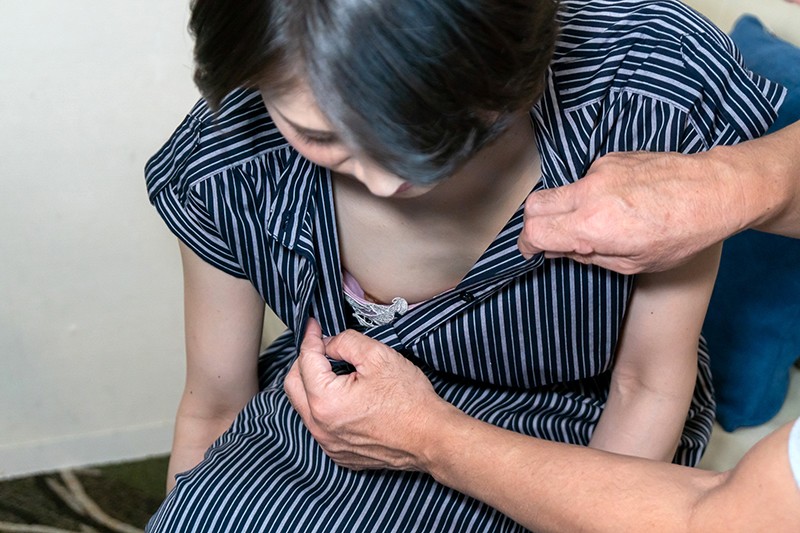 「わたしとなんかじゃ興奮しないよね?」超貧乳が引け目で一生懸命尽くしてくれる従順妻