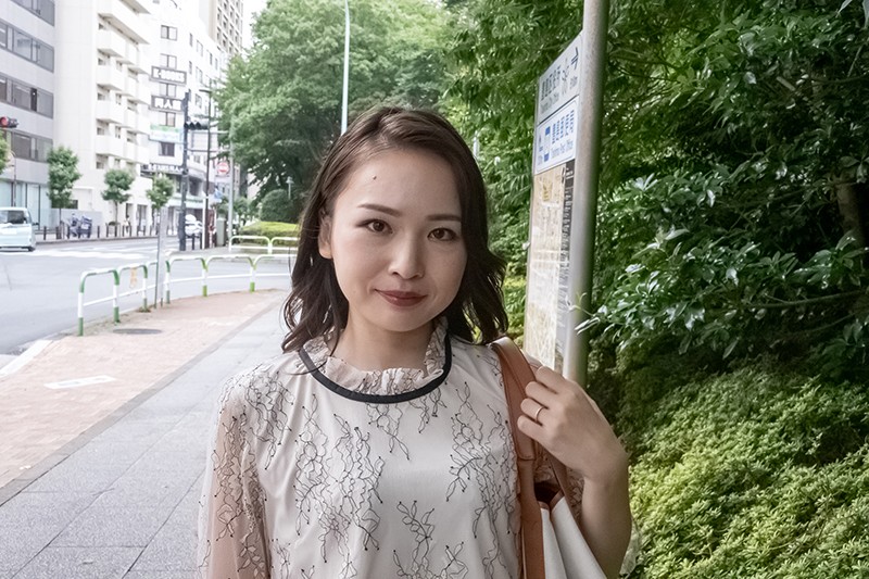 「わたしとなんかじゃ興奮しないよね?」超貧乳が引け目で一生懸命尽くしてくれる従順妻