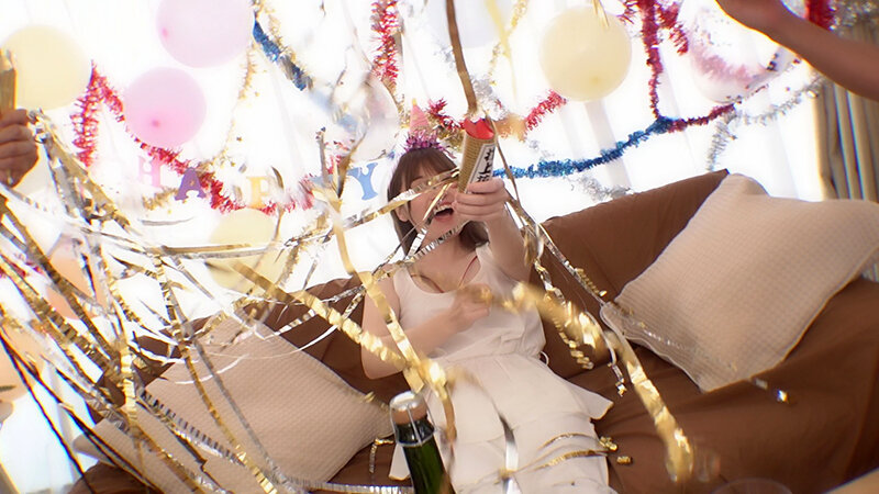 私の一番ヤリたいコト。酔っぱらって思う存分に潮吹いて拘束セックスされたい! 上坂めい