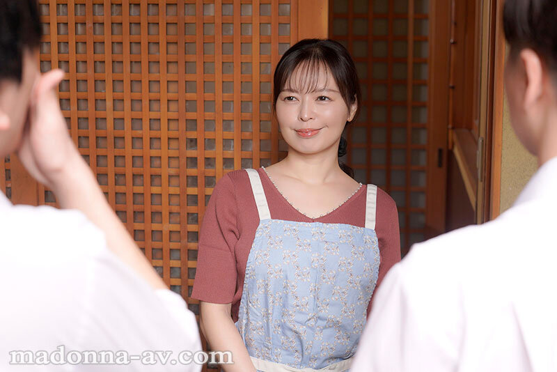 MONROE専属 美容部員の人妻まさかの中出し解禁!! 美しい友人の母、接吻と受精に溺れた日々―。 (BOD)